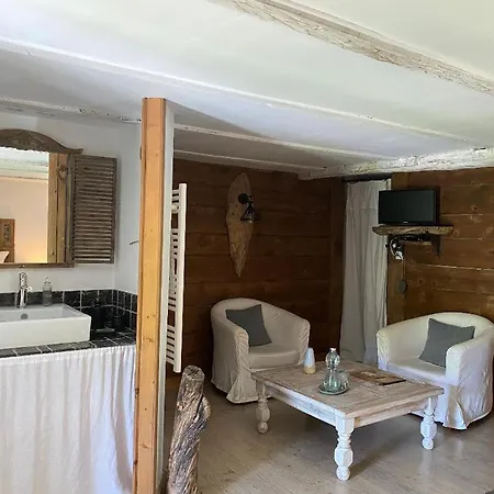 Bed & Breakfast La Perle De La Lauziere, D Hotes *