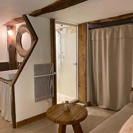 Bed & Breakfast La Perle De La Lauziere, D Hotes *