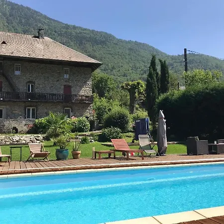La Perle De La Lauziere, D Hotes *